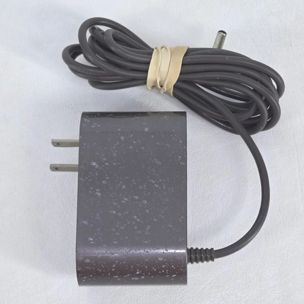 Dyson OEM Battery Charger 270576-04 30.45V Vacuum Power Adapter Replacement Part